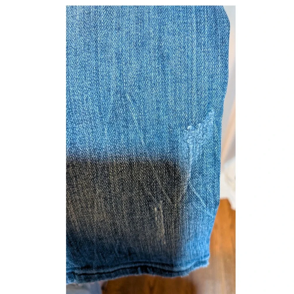 True Religion Men 35/33 Section Slim Fit Jeans Straight Leg‎ Med Blue Distressed